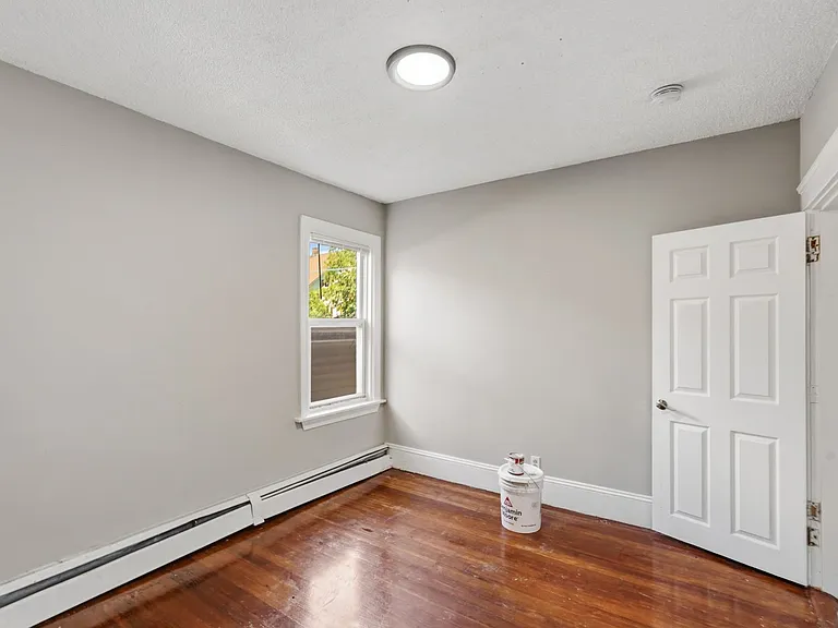 134 Rathbun St — Photo 8