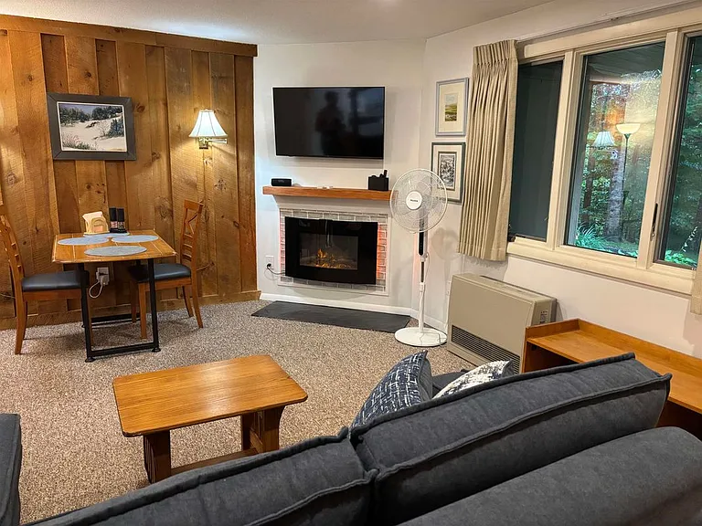 18 Windsor Hill Way #56 — Photo 2