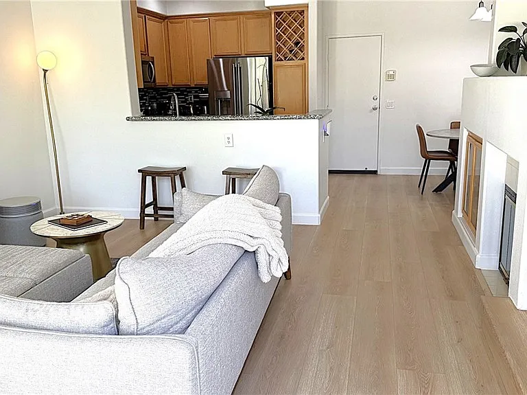 8382 E Truckee Way — Photo 2