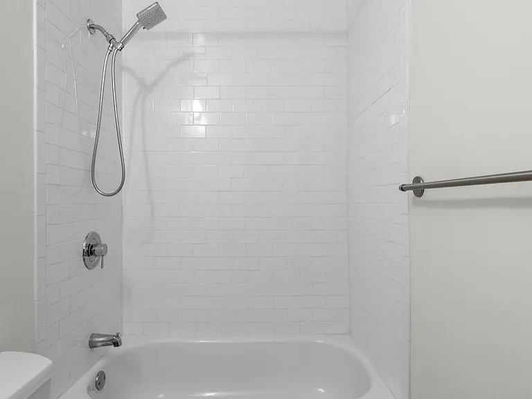 1321 I St NE — Photo 29