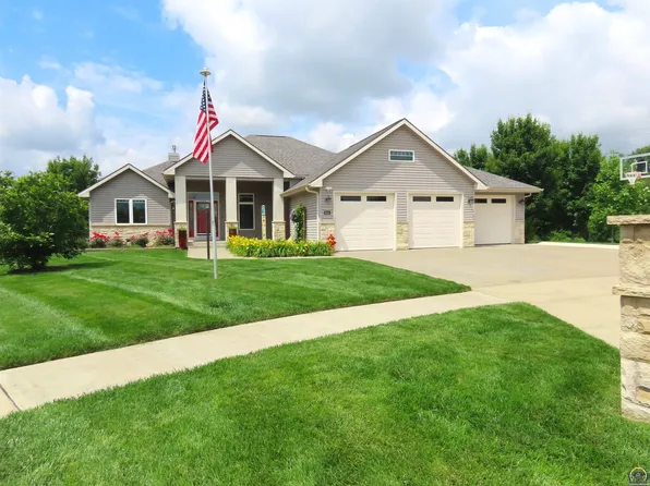 8013 SW 27th Ct, Topeka, KS 66614