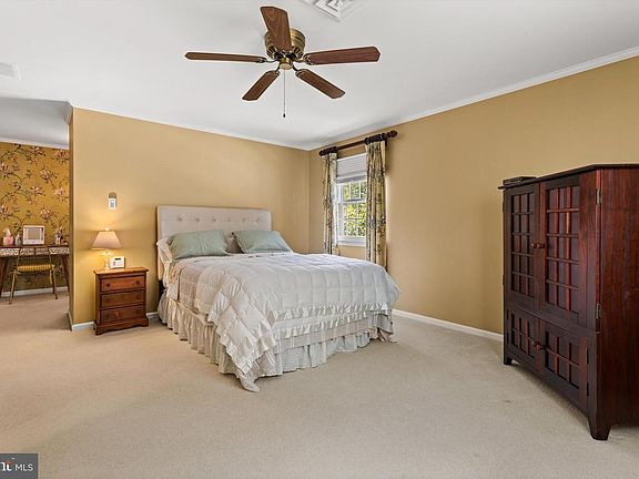 4th image of 609 Crestview Ln