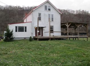 1032 Berry Hollow Rd, Wheeling, WV 26003