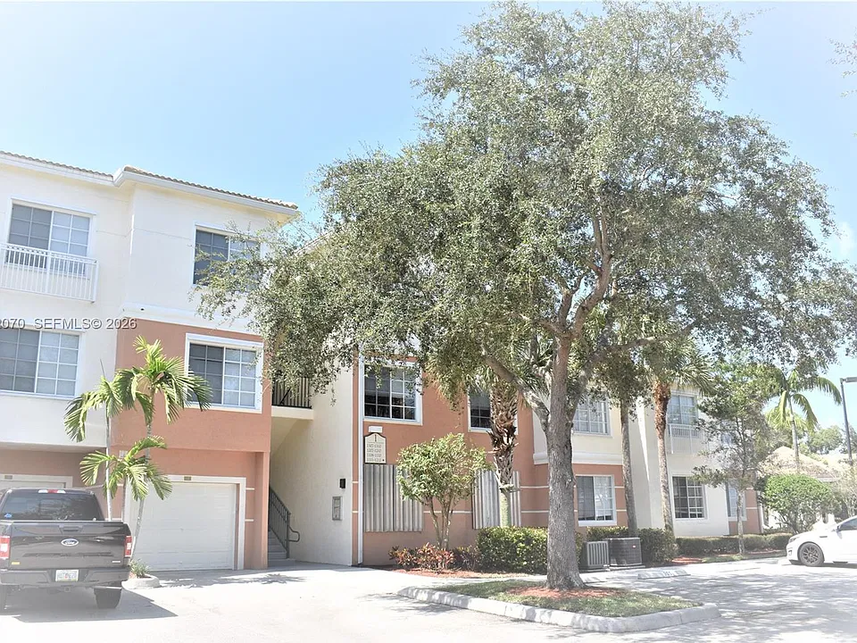 1308 E Myrtlewood Cir E #1308