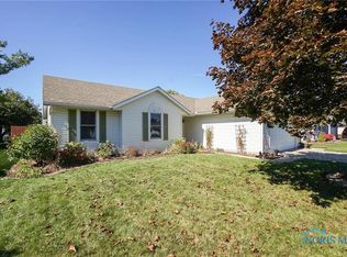 330 California Ave, Findlay, OH 45840