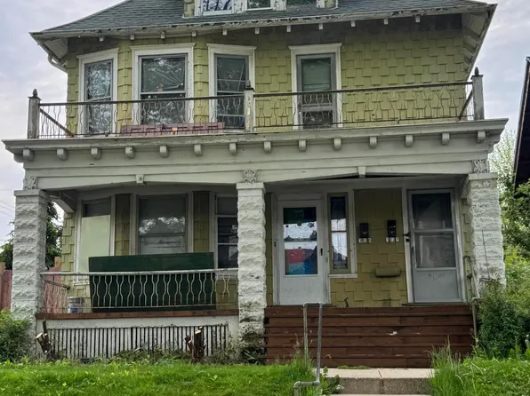 3225 N 24th Pl, Milwaukee, WI 53206
