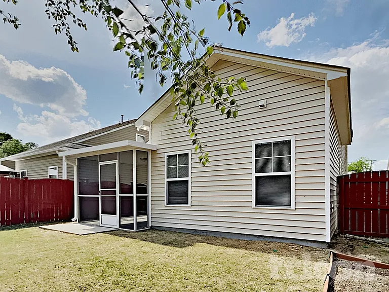 441 Laurel Leaf Dr — Photo 15
