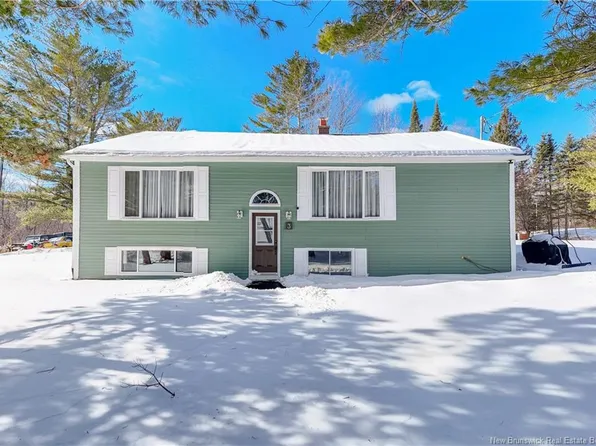 3 Mitchell Ct, Lincoln, NB E3B 8V1