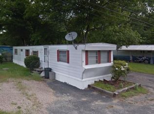 5 Foxtrot Dr, Charlestown, RI 02813