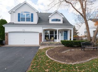 7752 Geneva Dr, Gurnee, IL 60031