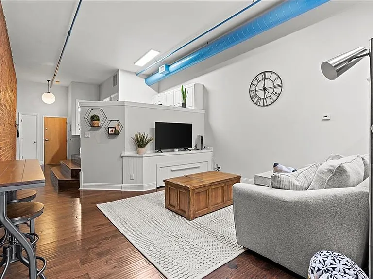 700 Broadway Blvd #508 — Photo 1