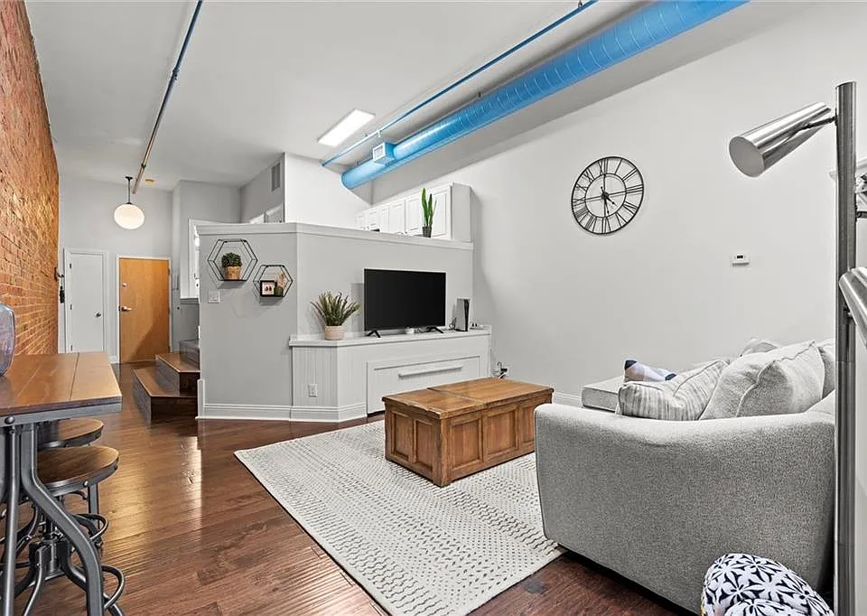 700 Broadway Blvd #508