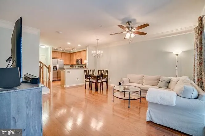 2291 Kew Gardens Dr — Photo 3