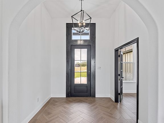 5th image of 233 Oak Meadow Ln