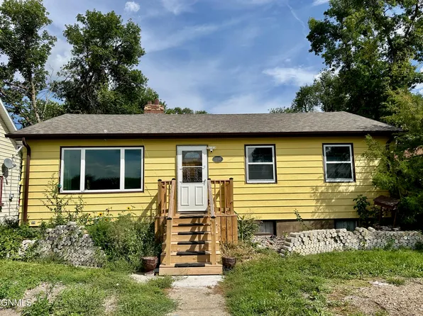 1118 2nd Ave NW, Jamestown, ND 58401