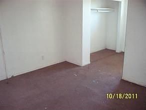 3rd image of 812 Julian Dr