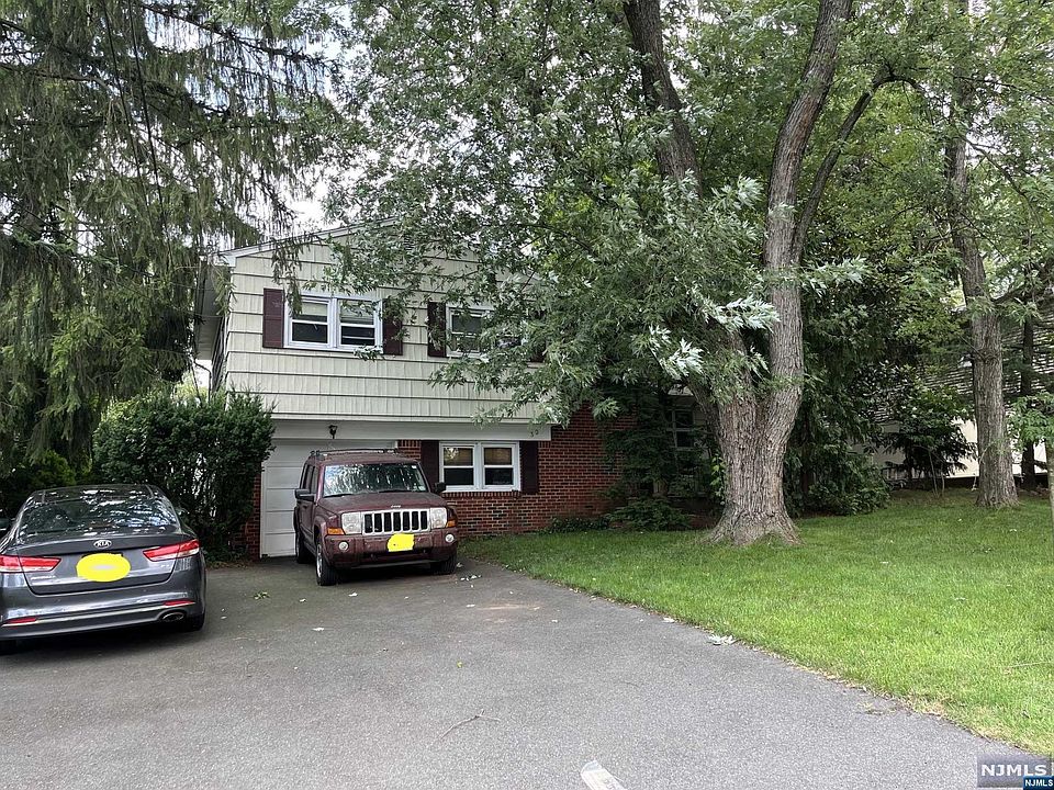 1st image of 30 Hopper Ave