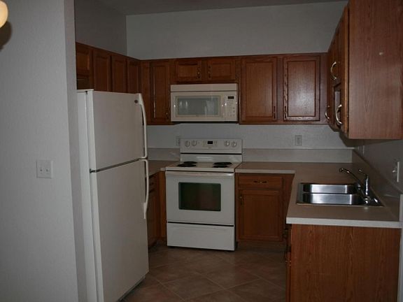 4th image of 1930 SE Niceville Dr