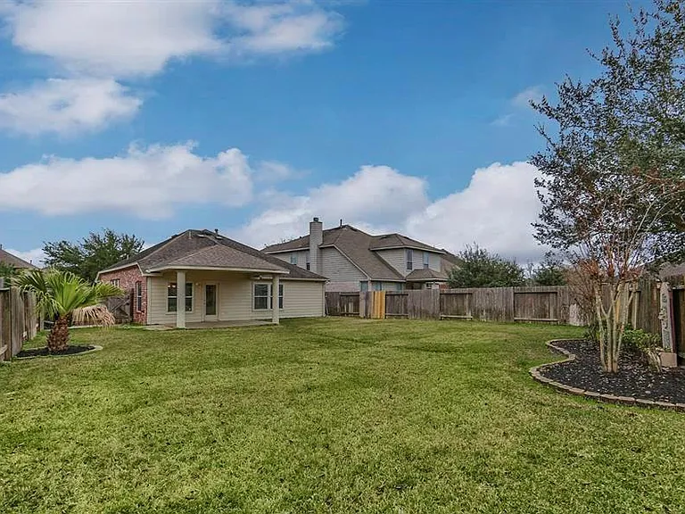2123 Castle Gardens Ln — Photo 25