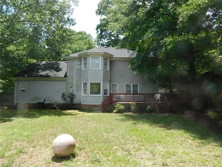 1129 Crystalwood Cir — Photo 22