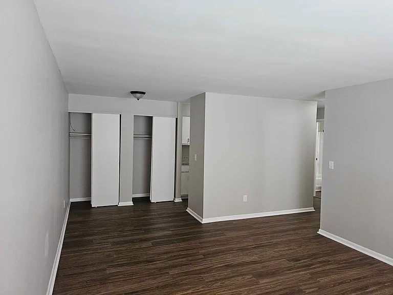 Avery Apartments — Photo 25