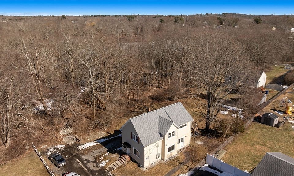 1st image of 9 Akron Ln