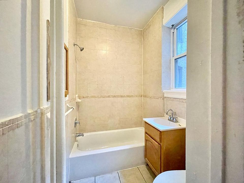 2nd image of 399 Avenue C #10AB