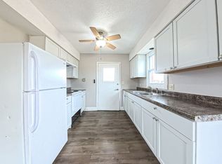 205 Owen St APT 5, Melbourne, IA 50162
