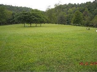 1718 Liverpool Rd, Le Roy, WV 25252