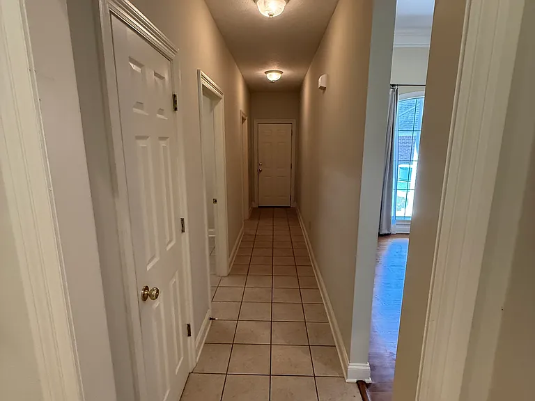 102 Avery Frst — Photo 10