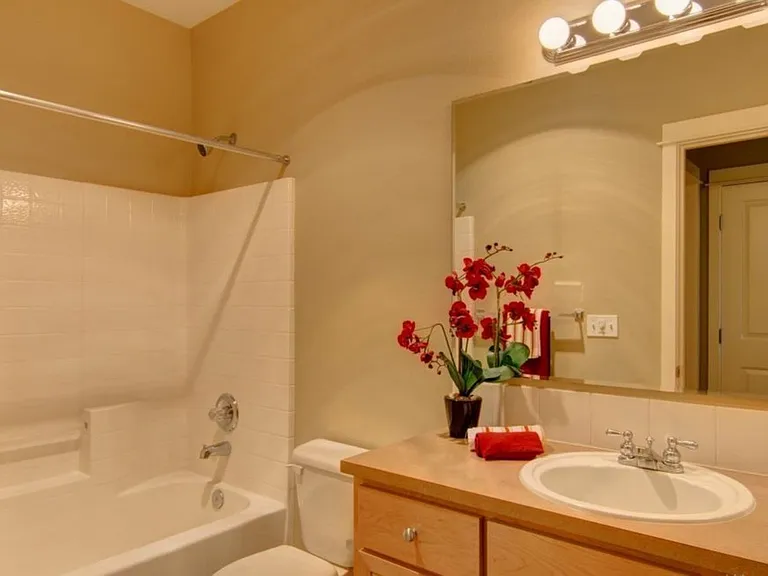 7709 Fairway Ave SE #201 — Photo 11