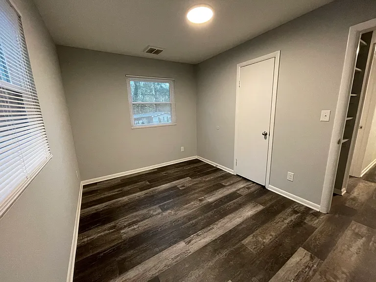 2815 Ravencroft Dr — Photo 19