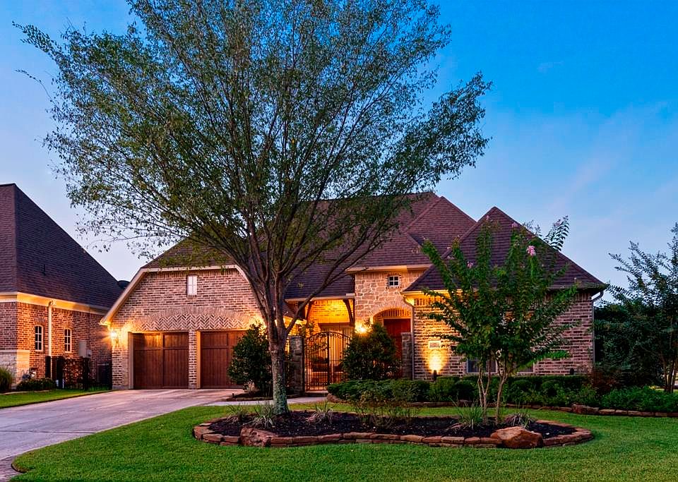 1st image of 190 Oarwood Pl