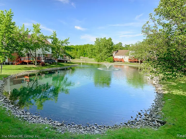 8691 Ironwood Dr — Photo 27