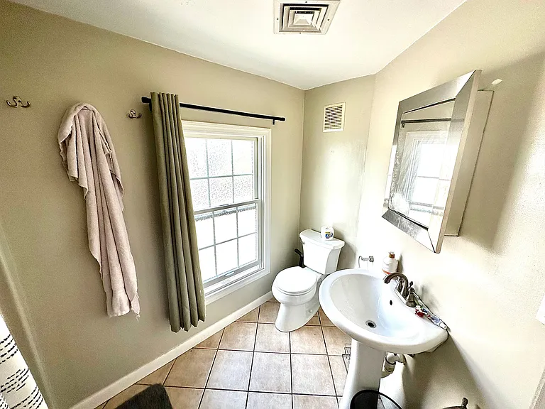 42 Broadway St #42 — Photo 6
