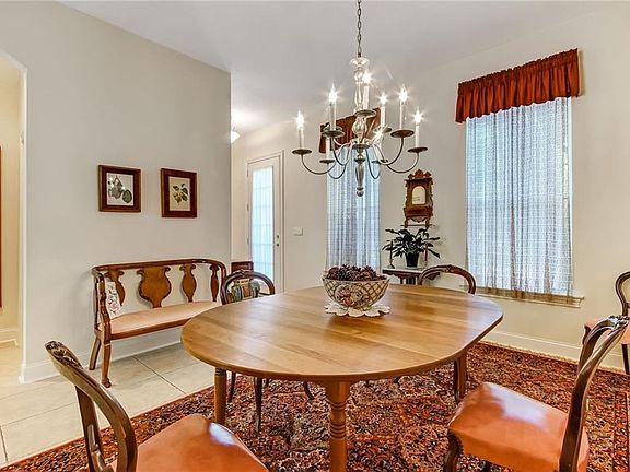 5th image of 1564 Park Ln