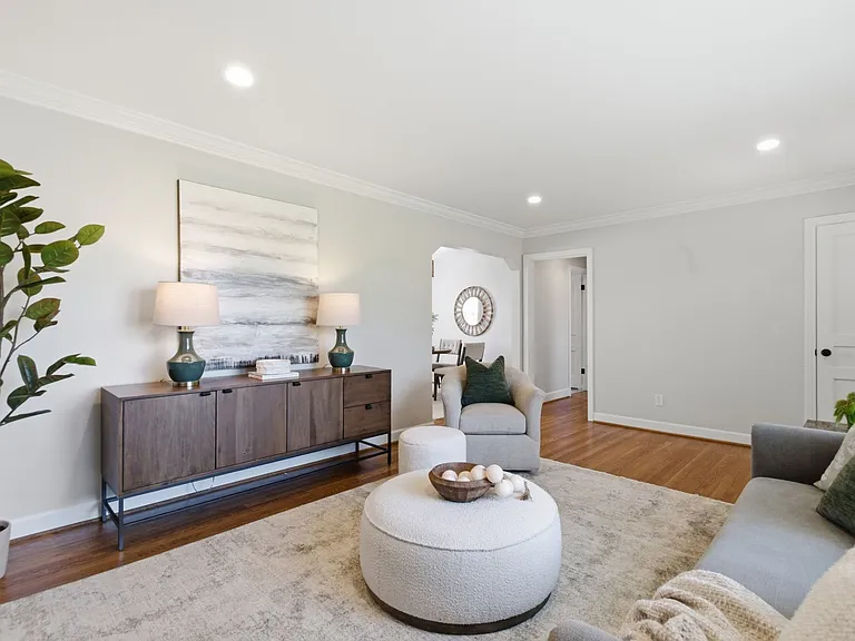 409 Barbara Dr — Photo 13