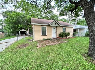 2132 N Sylvania Ave, Fort Worth, TX 76111