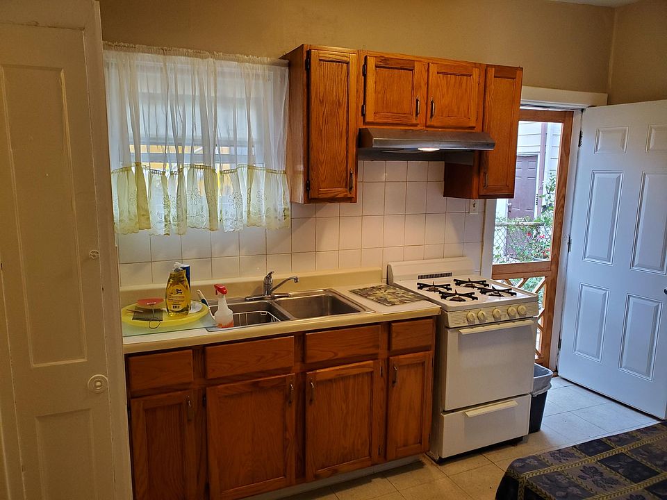 1st image of 6244 N Claremont Ave