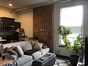 1533 Pleasant Street — Photo 5
