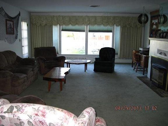 3rd image of 1001 E 1st St