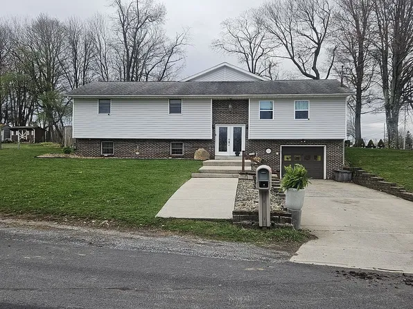 1010 Powell Ave, Cresson, PA 16630