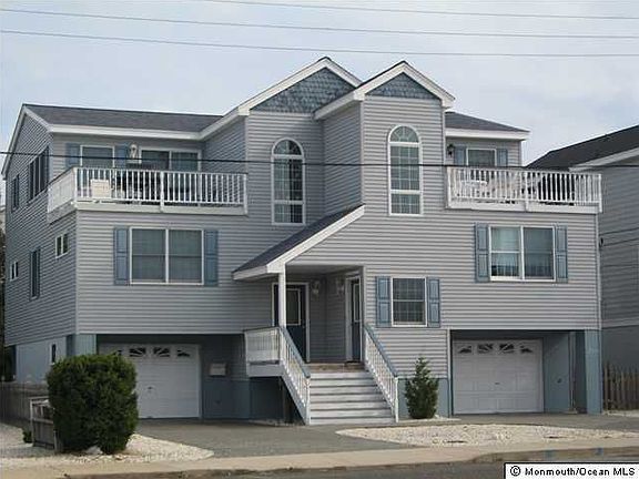 2nd image of 209 Taylor Ave #A