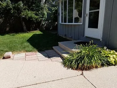 6015 N Shoreland Ave — Photo 2