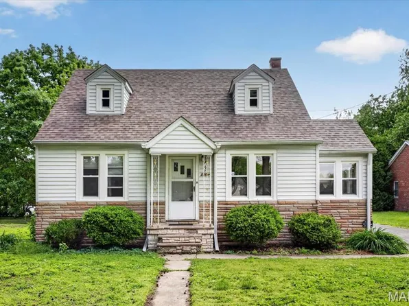 2304 Caseyville Ave, Swansea, IL 62226