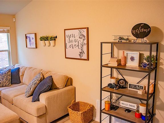 5th image of 6411 Ambrose Cir