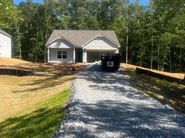 225 W Woods Dr, Dahlonega, GA 30533