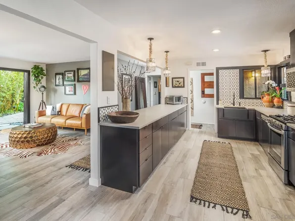 1606 Debann Rd, Cardiff, CA 92007