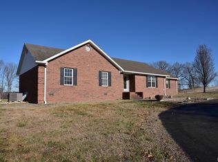 1505 Dutchman Lake Rd, Vienna, IL 62995