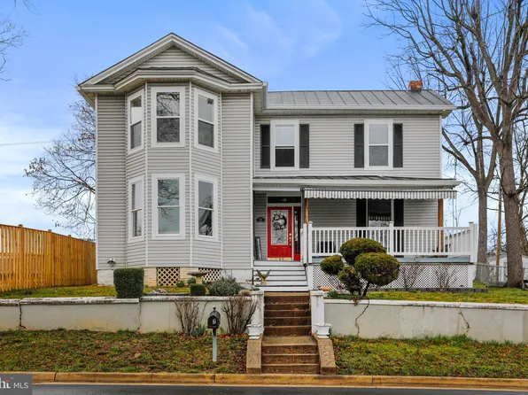 27 W 11th St, Front Royal, VA 22630